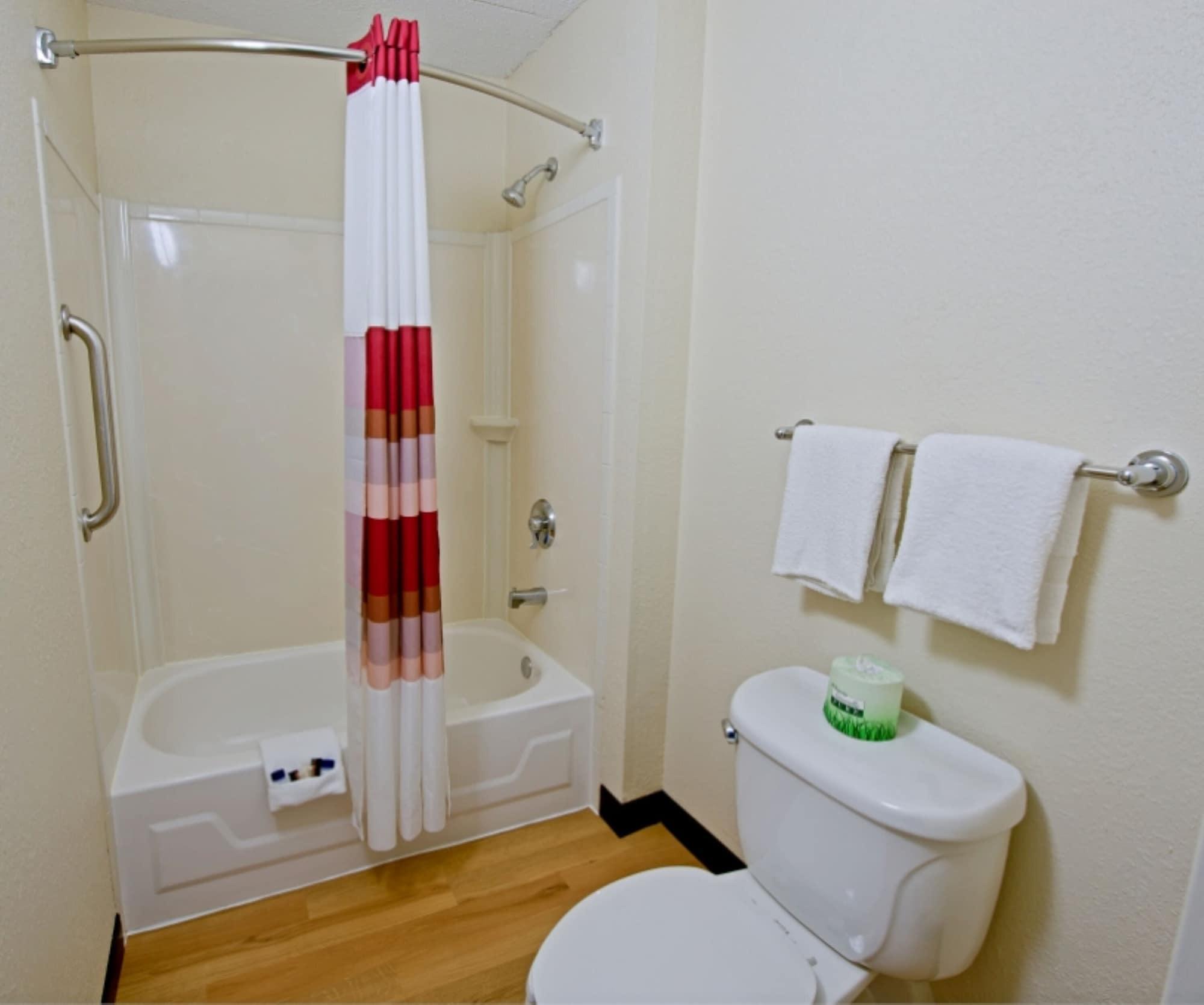 Red Roof Inn Canton Luaran gambar