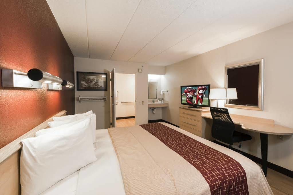Red Roof Inn Canton Luaran gambar