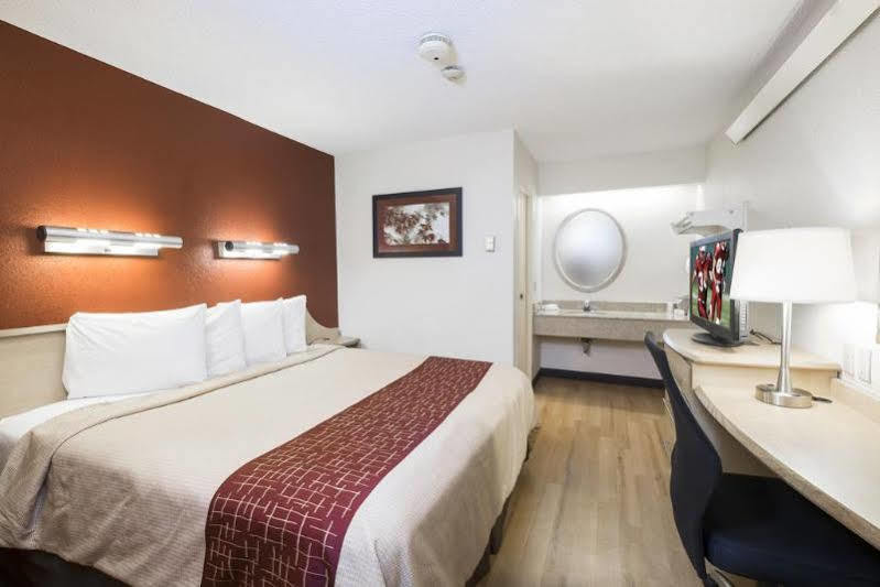 Red Roof Inn Canton Luaran gambar